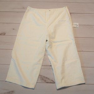 Jaclyn Smith White Dress Capri Pants